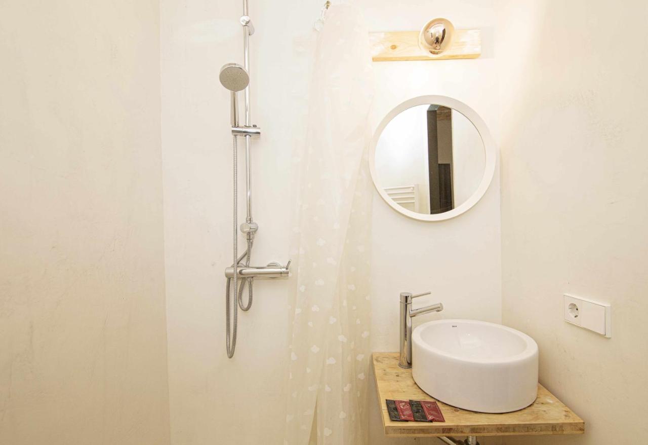 Apartamento Tr Auriga En El Barri Vell Girona Exteriör bild